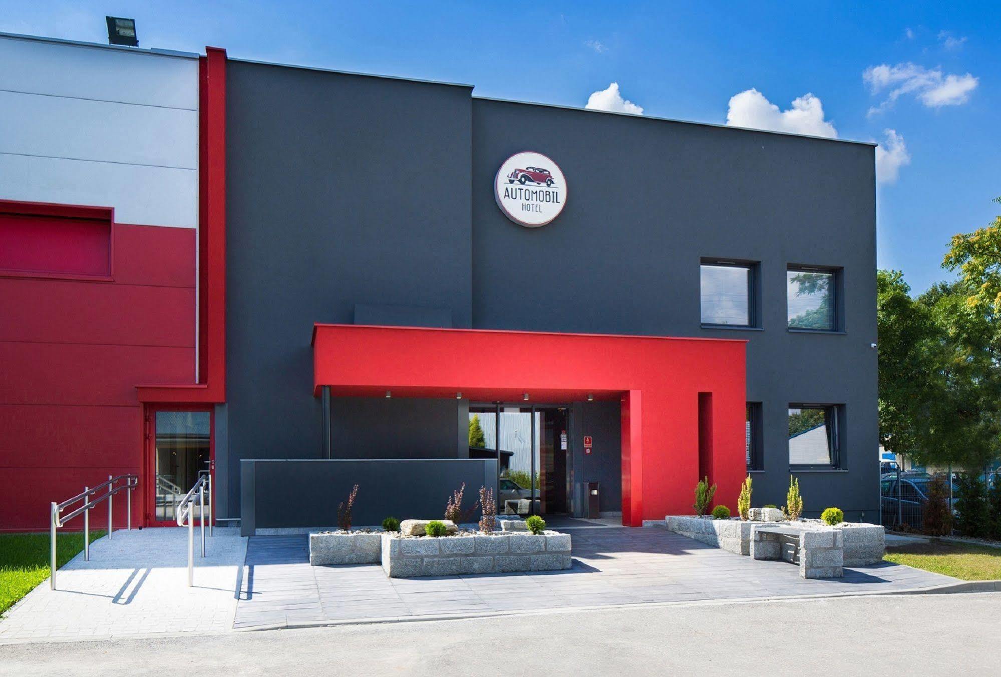 Automobil Hotel Krakow Exterior photo