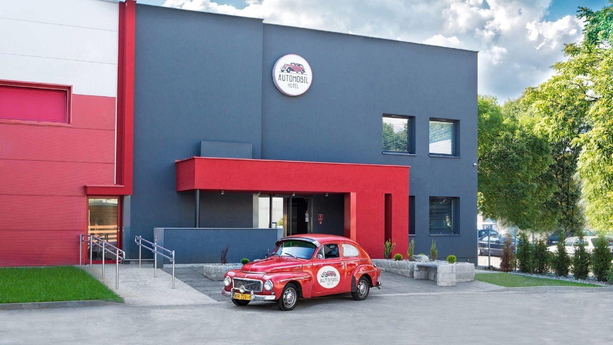 Automobil Hotel Krakow Exterior photo